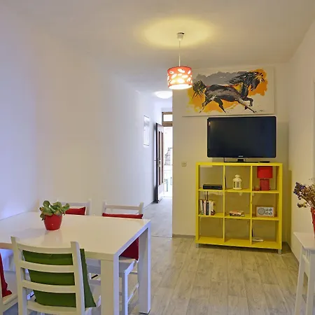 And Bonkan Hvar Hvar Town