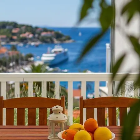 And Bonkan Hvar Apartment *