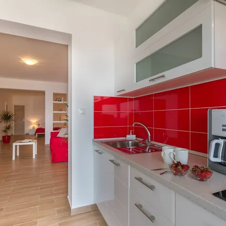 Apartment And Bonkan Hvar