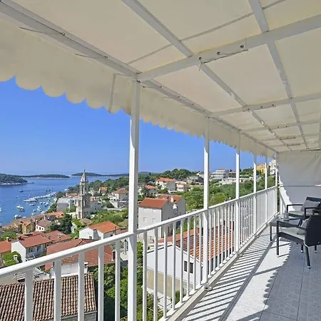 Apartment And Bonkan Hvar *
